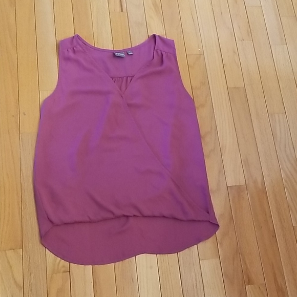 Women's Dusty Purple Business Chic V-Neck Blouse - Picture 2 of 3